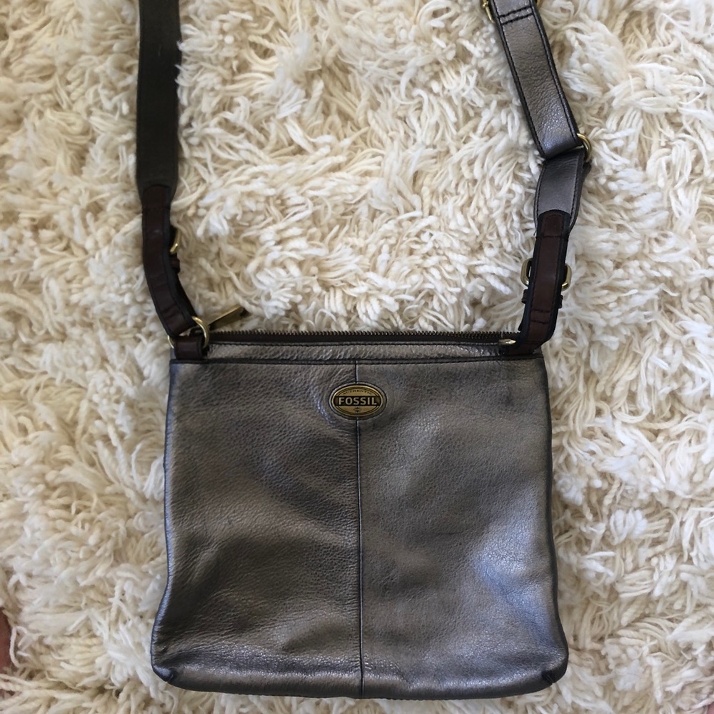 Woman’s fossil purse